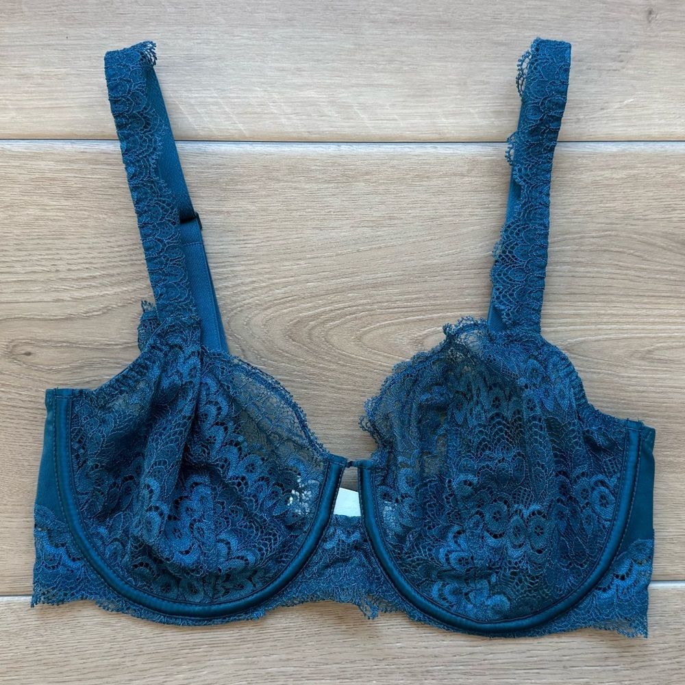 NWOT Simone Perele Lace Underwire Bra Size 32F